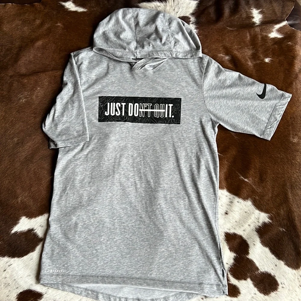 Nike Hoodie Short sleeve Tee size Small - Picture 1 of 5
